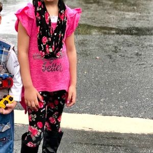 One step up 3 piece girls outfit .